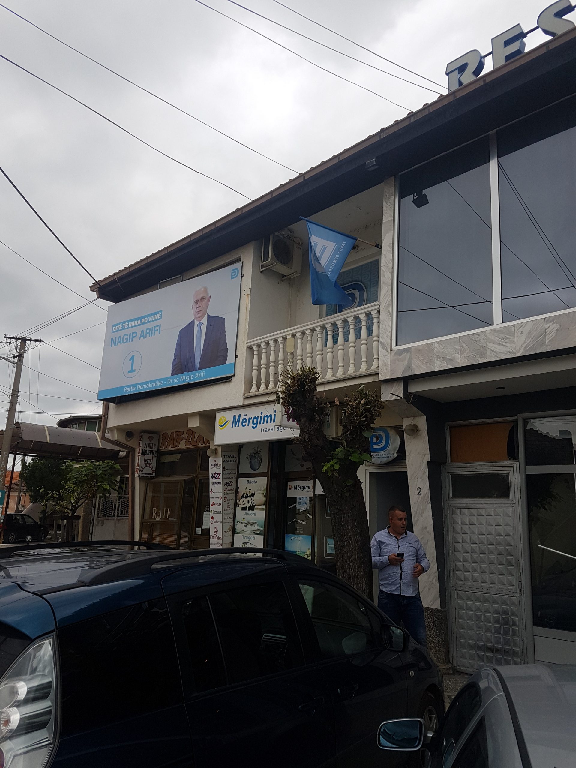 Fillon takimi në PD, mediat nuk lejohen as të fotografojnë