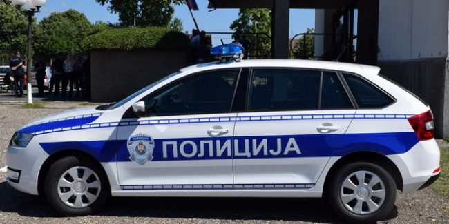 Kush është personi që plaçkiti shtetasit e huaj në autostradën afër Vranjës?