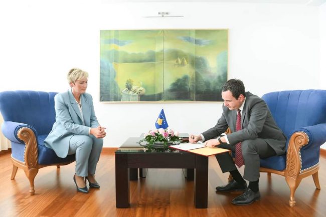 Kryeministri Kurti emëron Ardita Sinanin këshilltare politike për PBM
