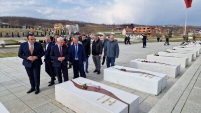 Arifi dhe Musliu për homazhe nê Prekaz
