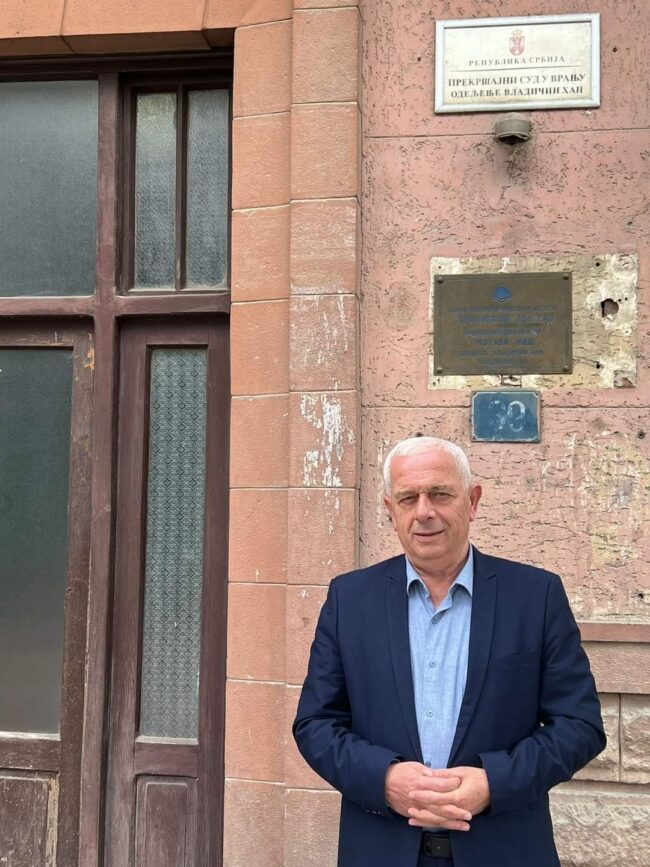 Rasti „ Banjska“, Arifi në gjykatë për shkak të mos uljes së flamurit në gjysëm shtizë