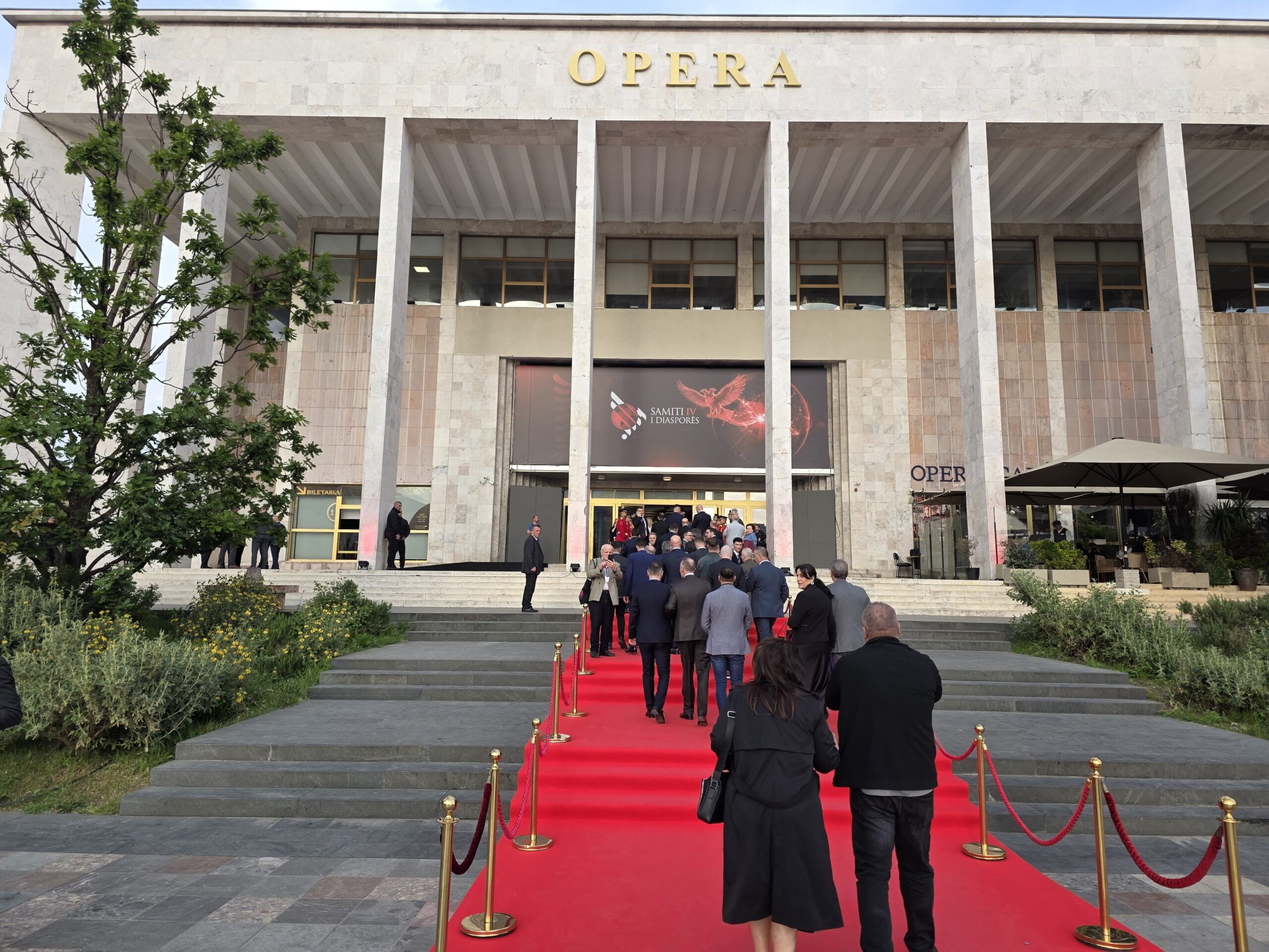 Gjithçka gati për hapjen e Samitit të IV të Diasporës në Tiranë, prezencë edhe nga Lugina